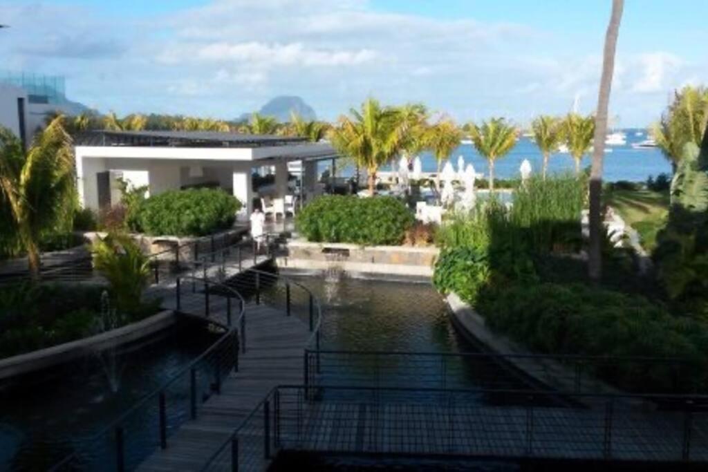 Latitude Luxury Seafront Suite Rivière Noire Eksteriør billede