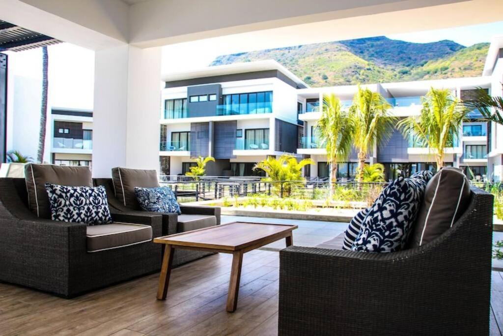 Latitude Luxury Seafront Suite Rivière Noire Eksteriør billede