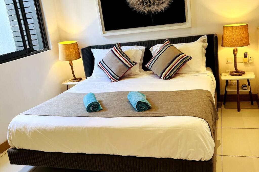 Latitude Luxury Seafront Suite Rivière Noire Eksteriør billede